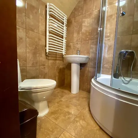 펜션 Goretsʹ Family 미쿨리친