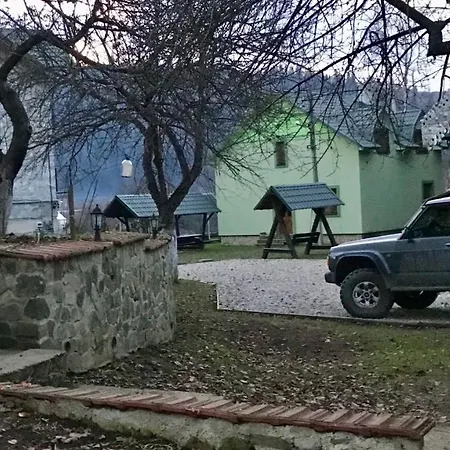 Semesterbostad Goretsʹ Family *