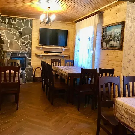 Semesterbostad Goretsʹ Family Mykulytjyn