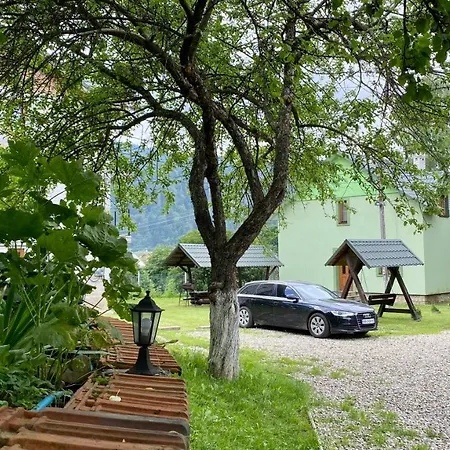 Semesterbostad Goretsʹ Family Mykulytjyn