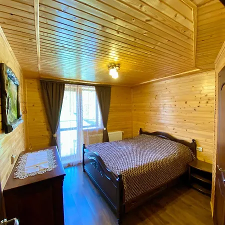 Goretsʹ Family Semesterbostad Mykulytjyn